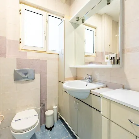 Bebek Bright 2bd Gem W Private Terrace! #248 Istanbul